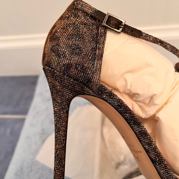 NWT SJP by Sarah Jessica Parker Carrie Heels in signature Animal Print Glitter - Picture 9 of 9